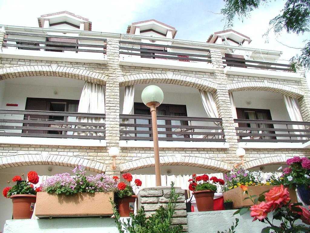 Hotel Tony พาก ภายนอก รูปภาพ